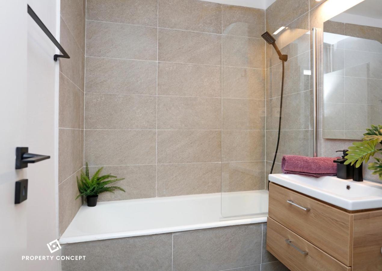 Brand New Lovely Studio Near Metro Station Bukarest Kültér fotó